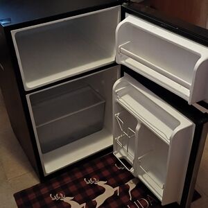 Galanz Mini-fridge 4.6Cu
